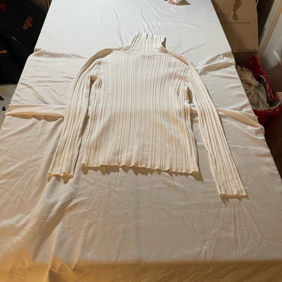Time and Tru White Turtleneck Sweater - Picture 9 of 14
